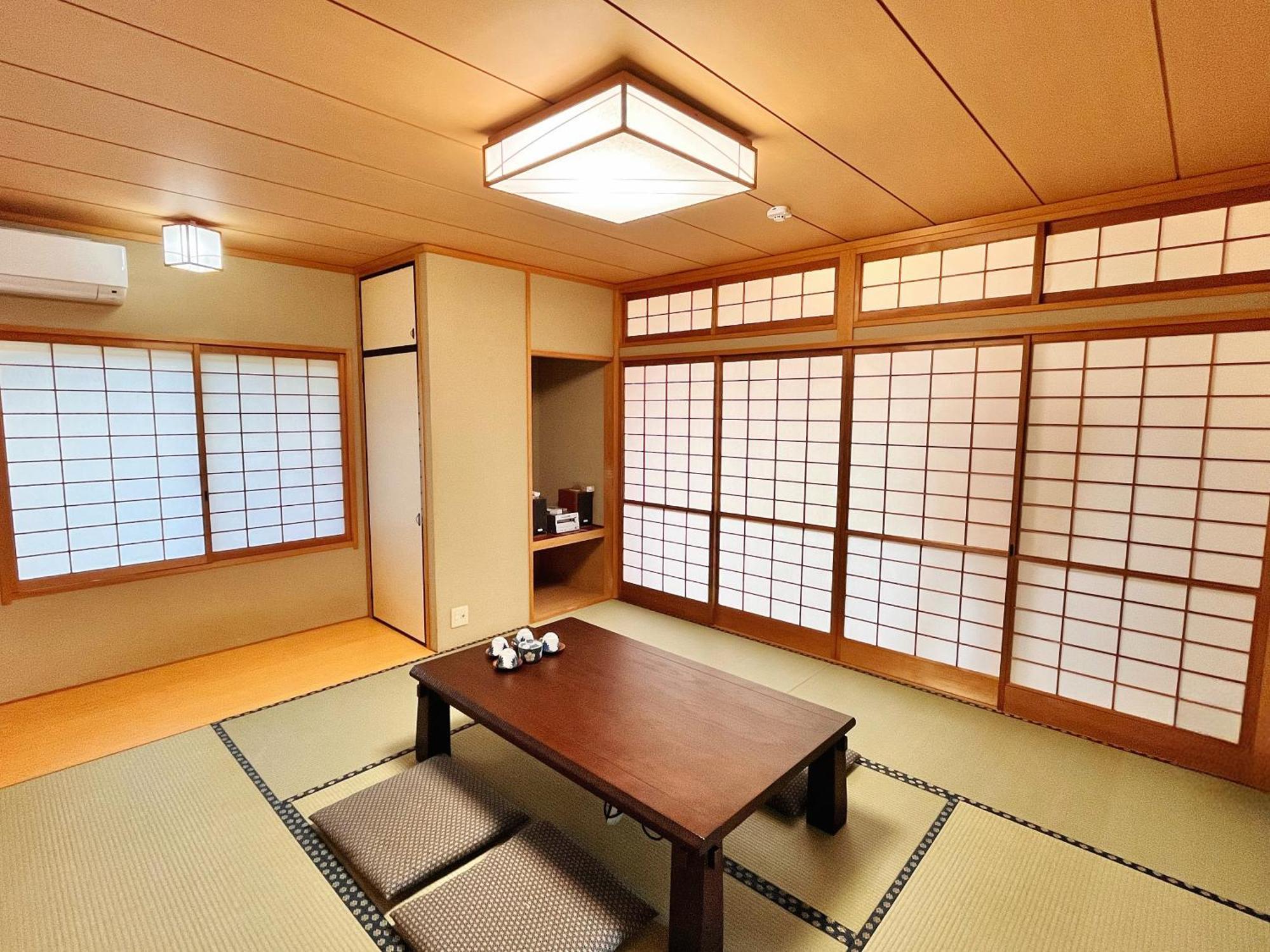 貸別荘花摘里　伊豆高原 Futo Экстерьер фото
